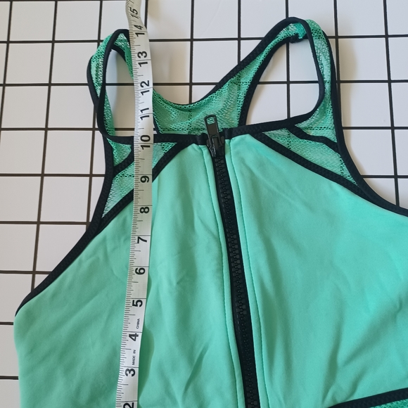 Becca Bikini - Picture 13 of 16